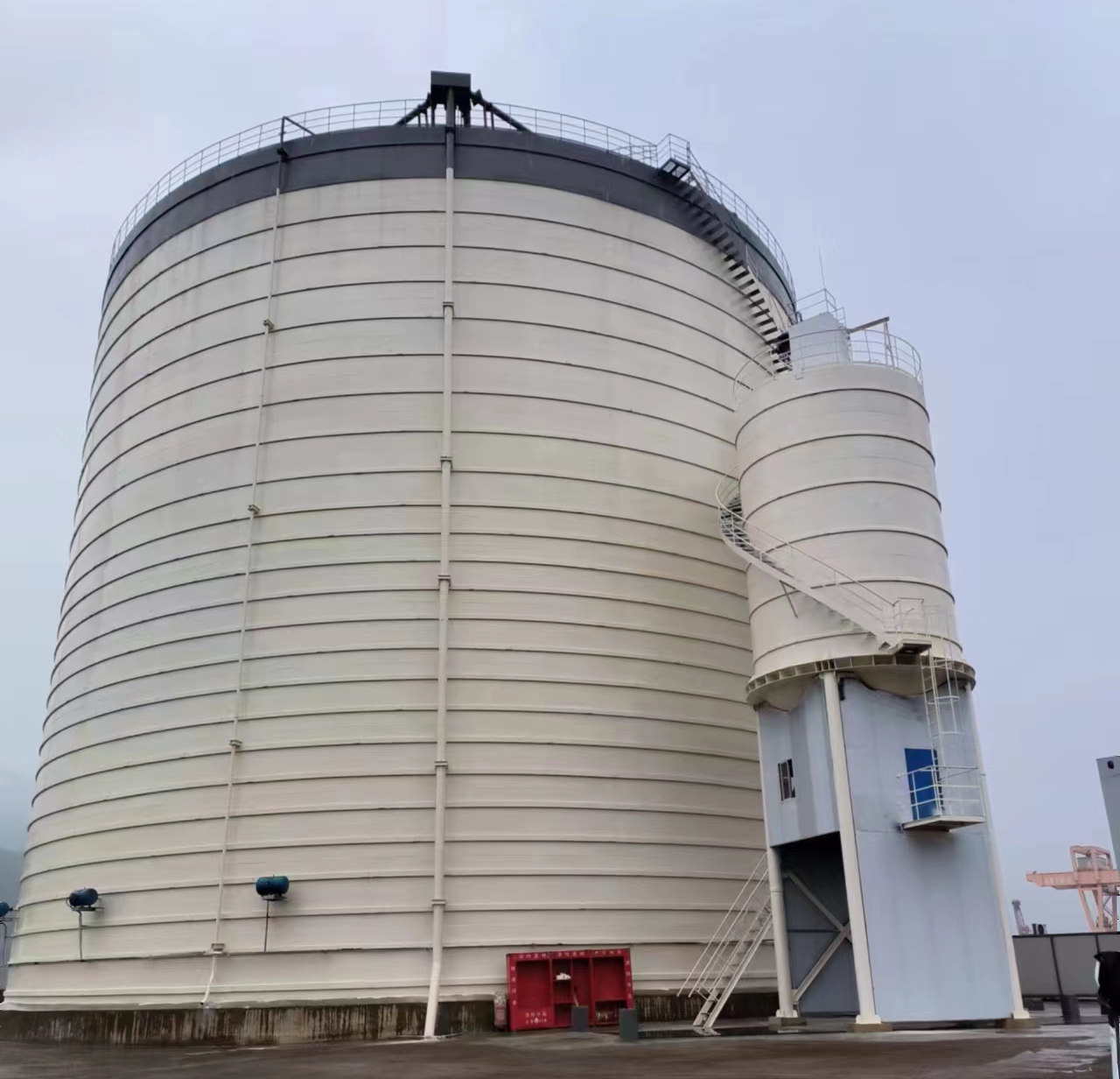 天涯镇10万吨水泥钢板库